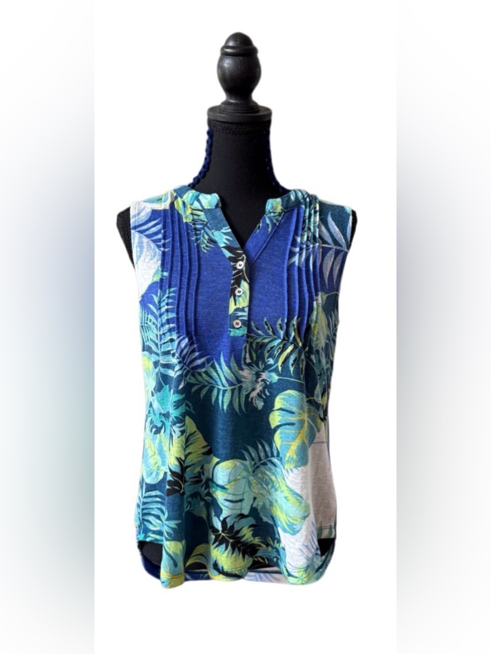 Notations Blue Tropical Print Sleeveless Henley Camisole